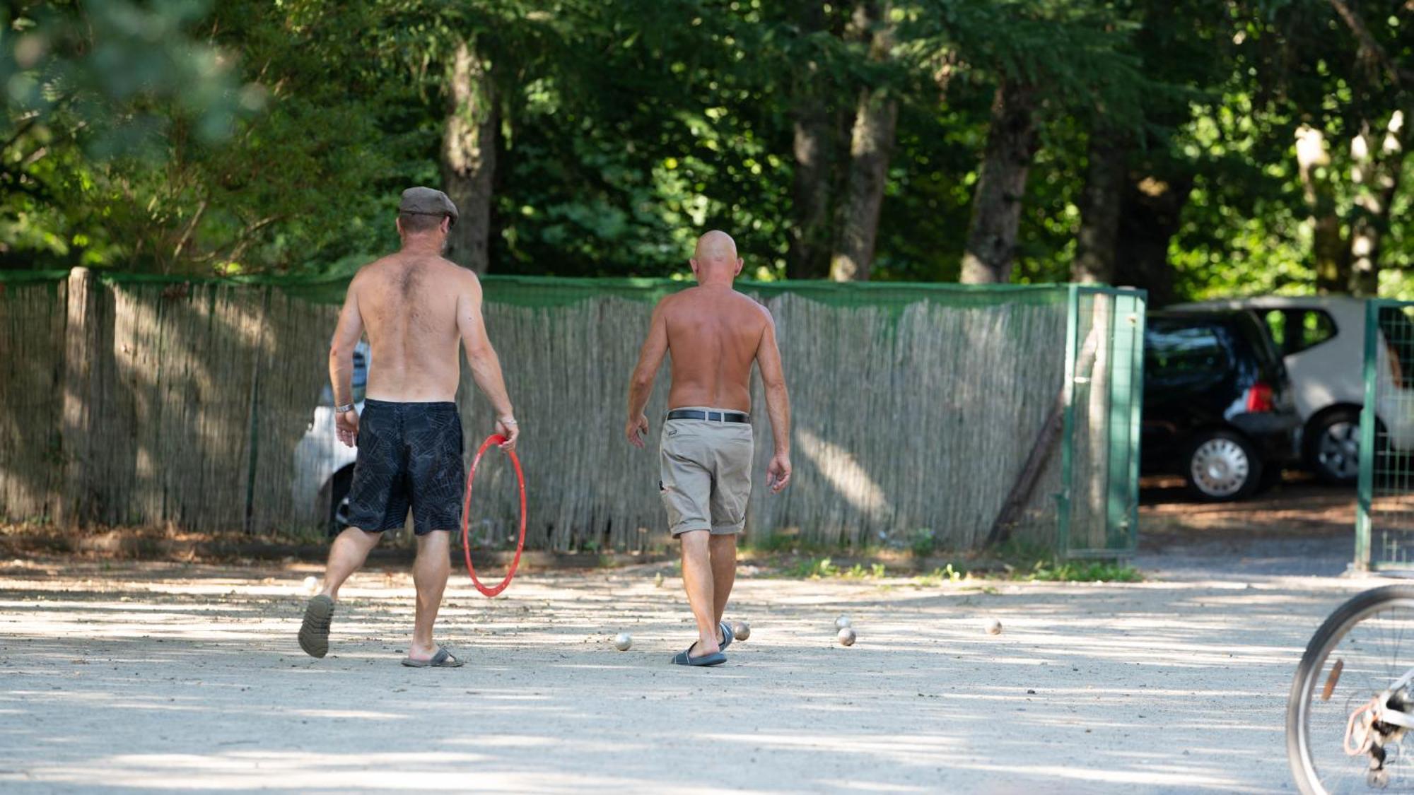 Camping Du Lac De Saint-Pardoux Hotel Bagian luar foto